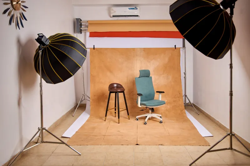 What Stands Behind You: The Strategic Psychology of Portrait Backgrounds